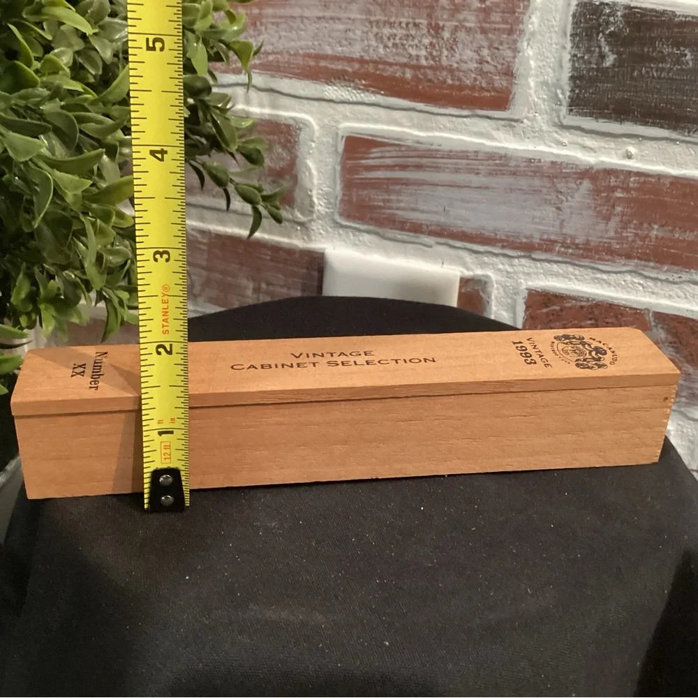 Vintage set of 3 individual Cigar Boxes dated 1993 - Very Unique Boxes - Nice